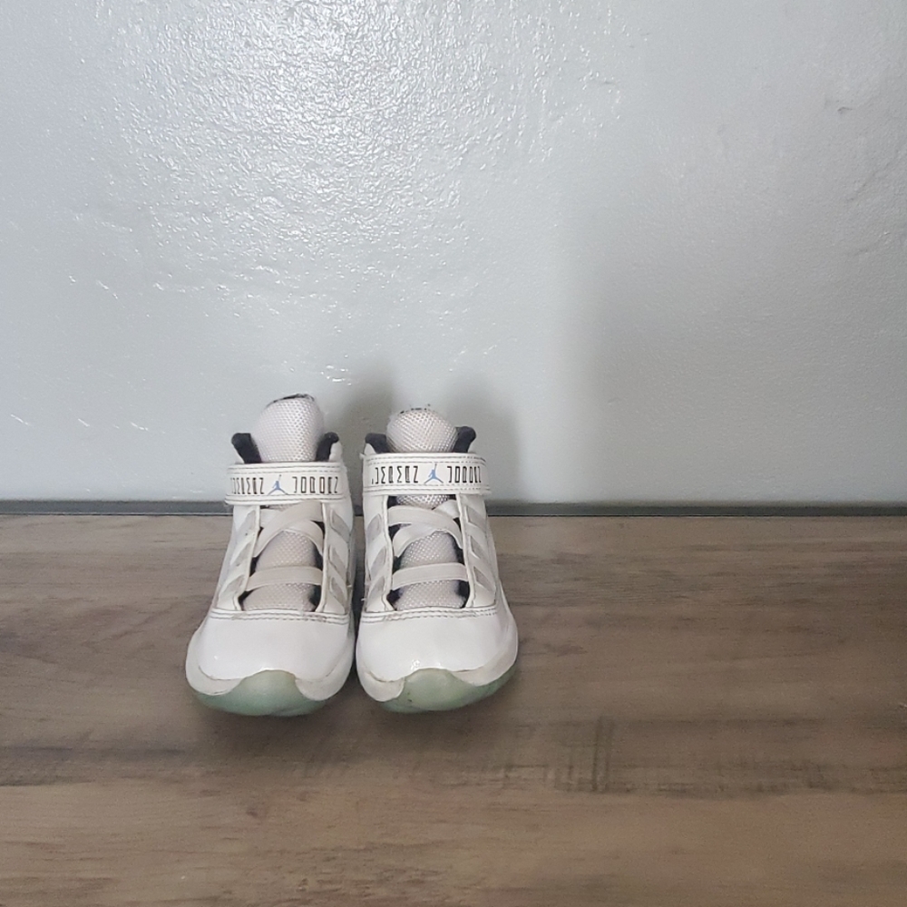 Jordan 11's